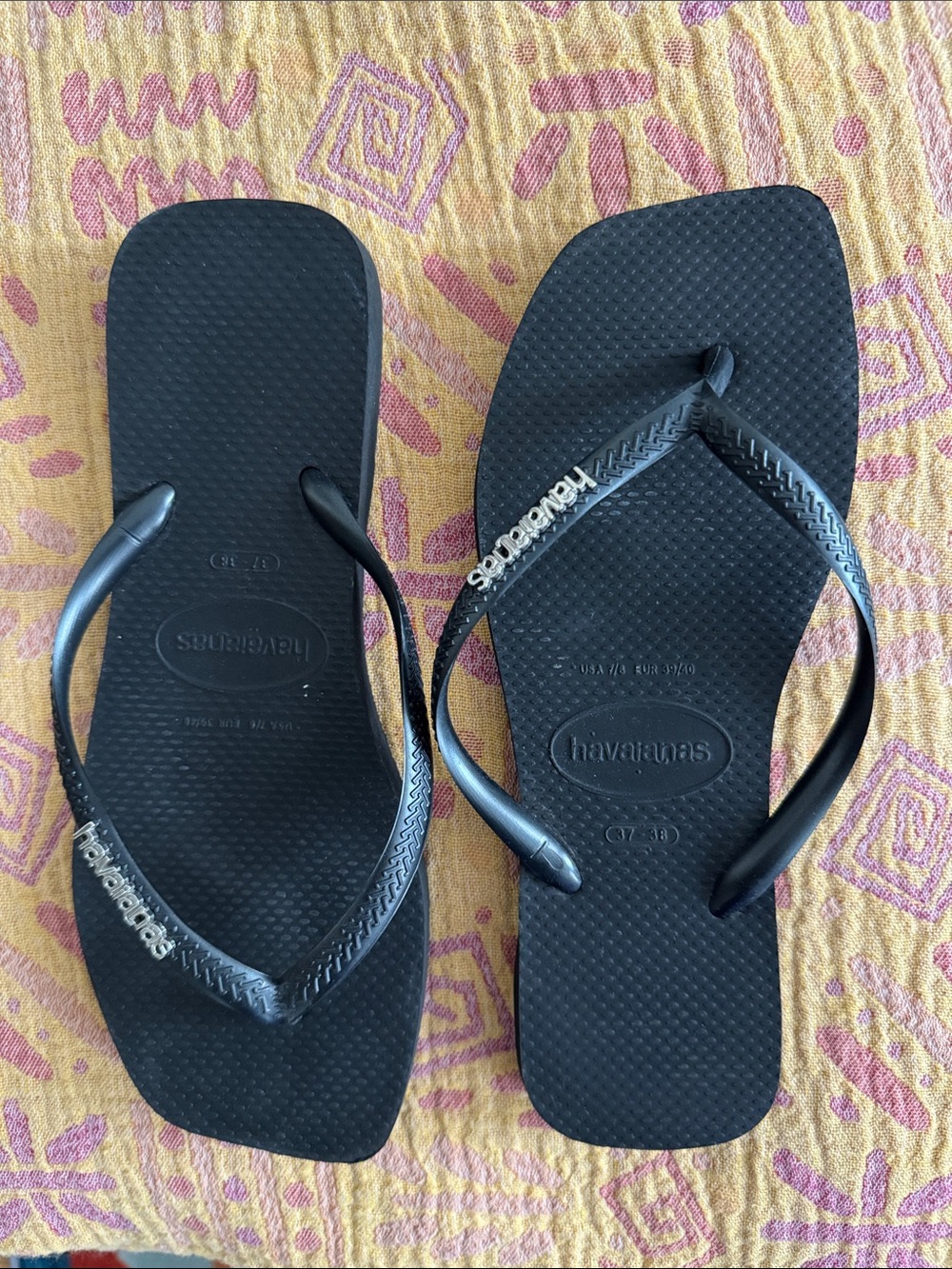 Havaianas Women’s Black Slim Square Toe Flip Flops - Size 37/38